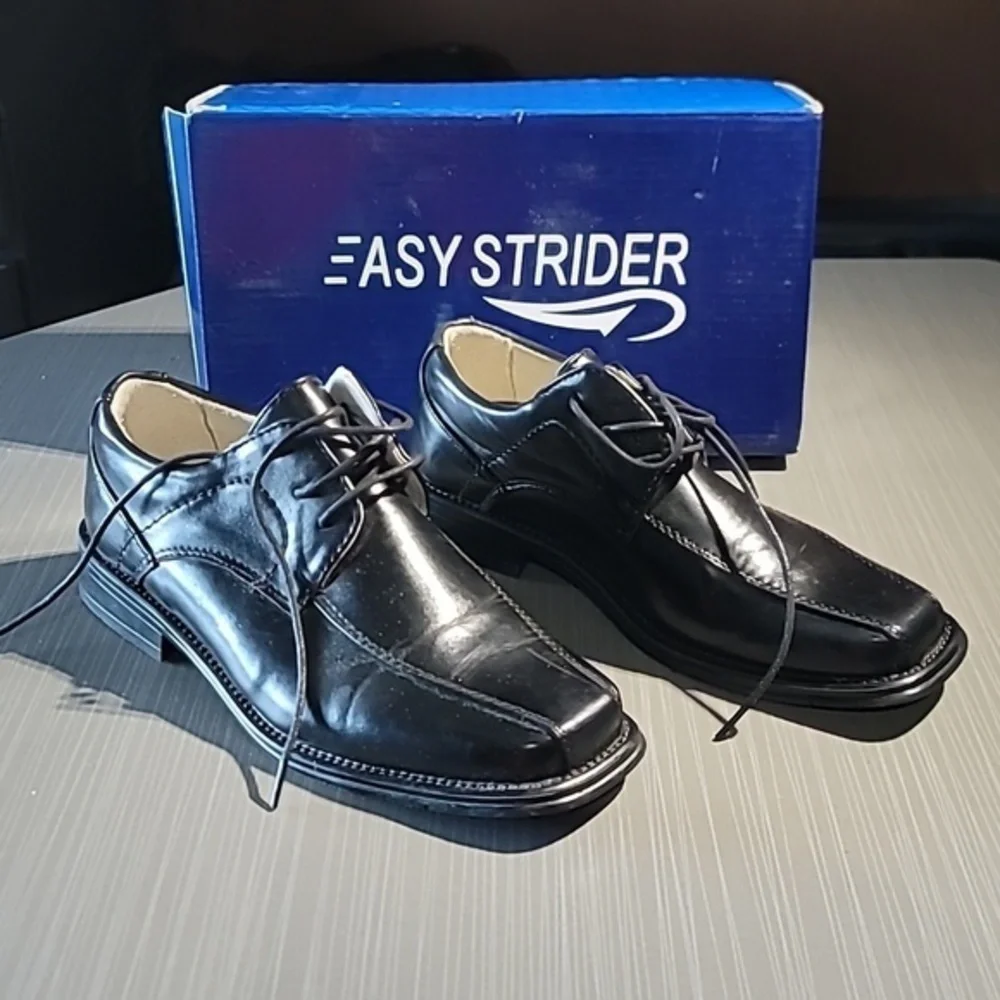 Easy Stider Black Leather Oxfords Boys 3‎ Great Condition.